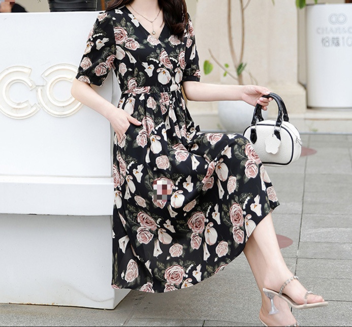 花柄ファッション 花模様 ミディ丈ワンピース