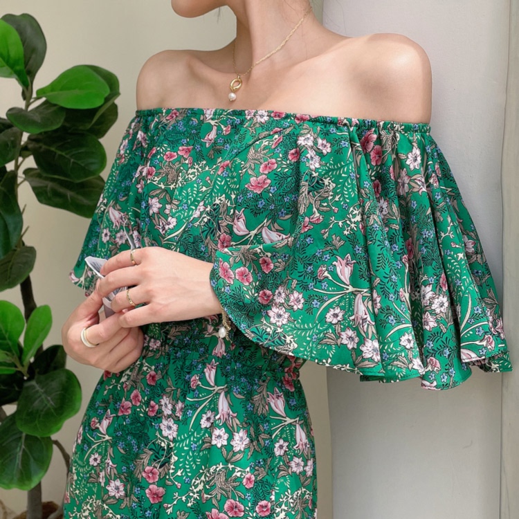 花柄ファッション 肩見せ華やかフローラルワンピース