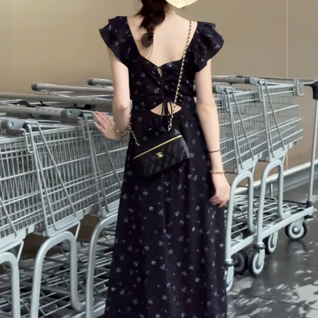 花柄ファッション 可憐な小花模様のマキシワンピース