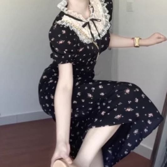 花柄ファッション レース襟付き小花柄ミニワンピース