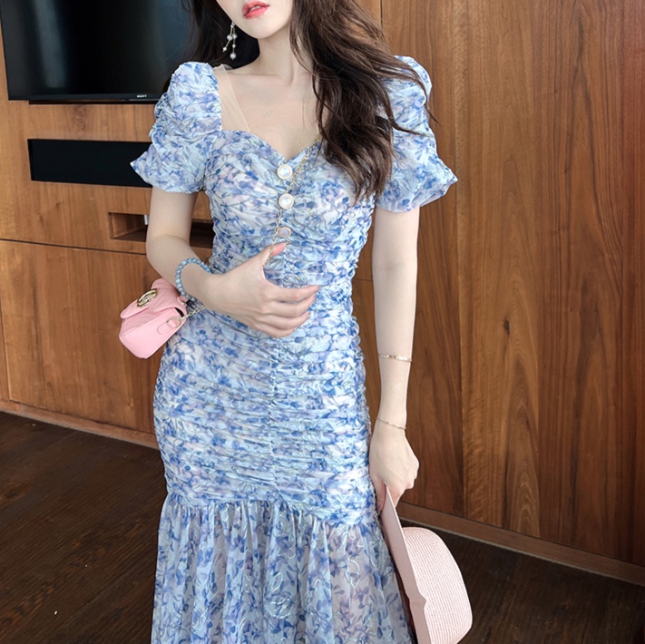 花柄ファッション 優美な花柄フレアミディワンピース