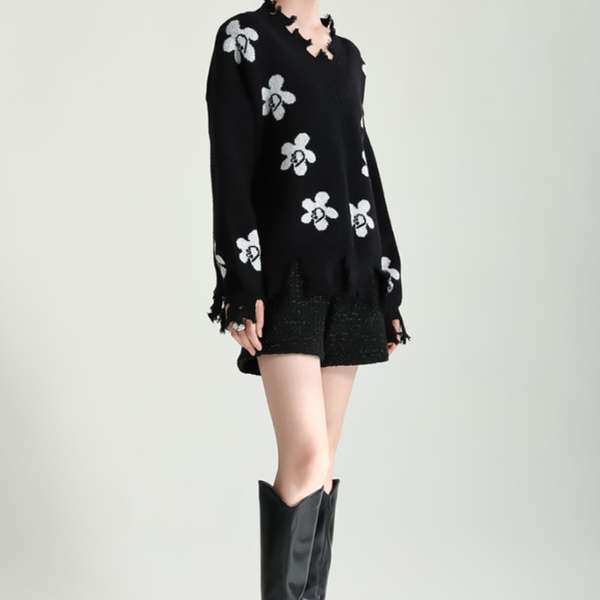花柄ファッション 花びら舞う優美なニット