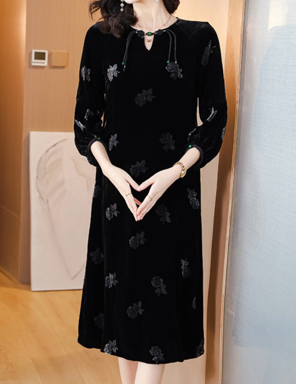花柄ファッション 上品花柄ベロアワンピース