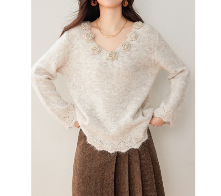 花柄ファッション 花モチーフ装飾Vネックニット