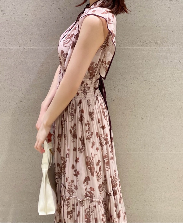花柄ファッション 胸元プリーツ 花柄シフォンワンピース