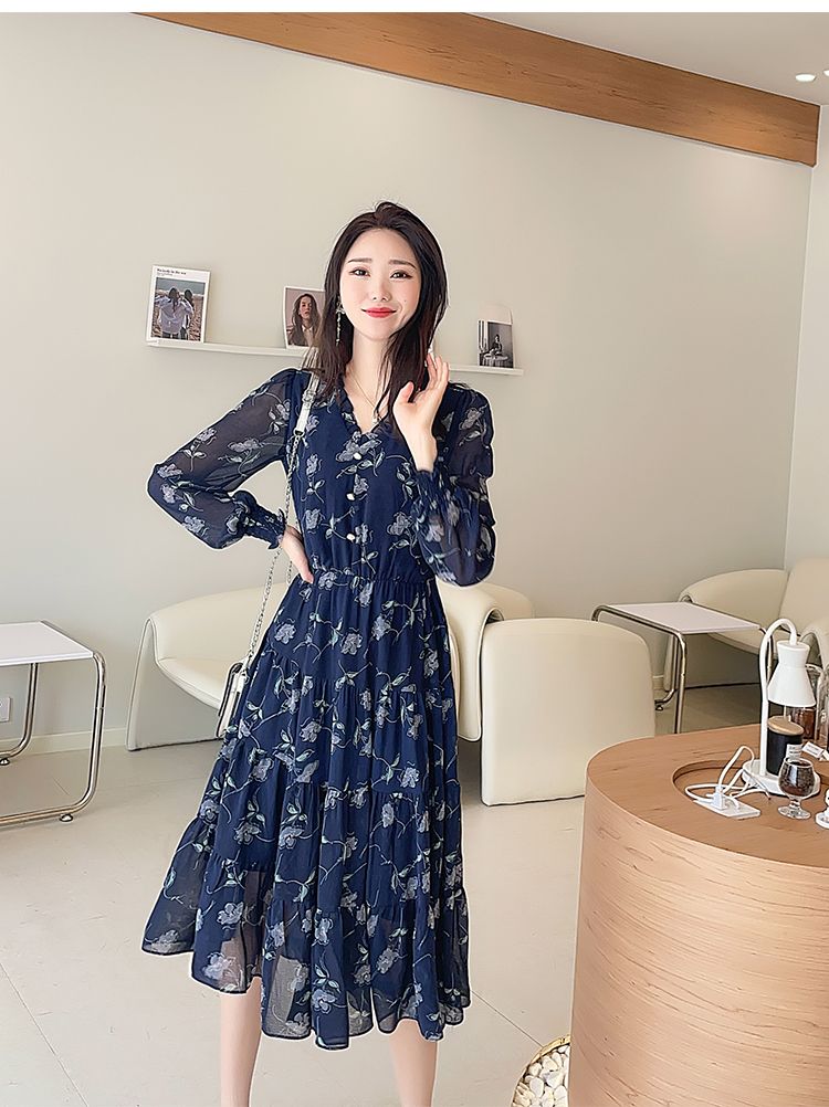 花柄ファッション ふんわり長袖花柄ティアードワンピース