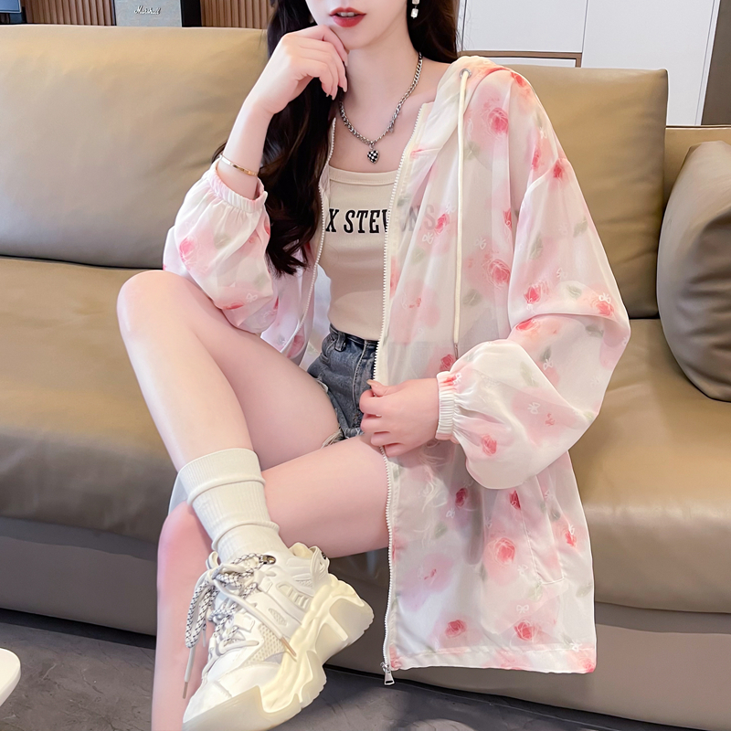 花柄ファッション 透け感あるシフォン花柄ブルゾン
