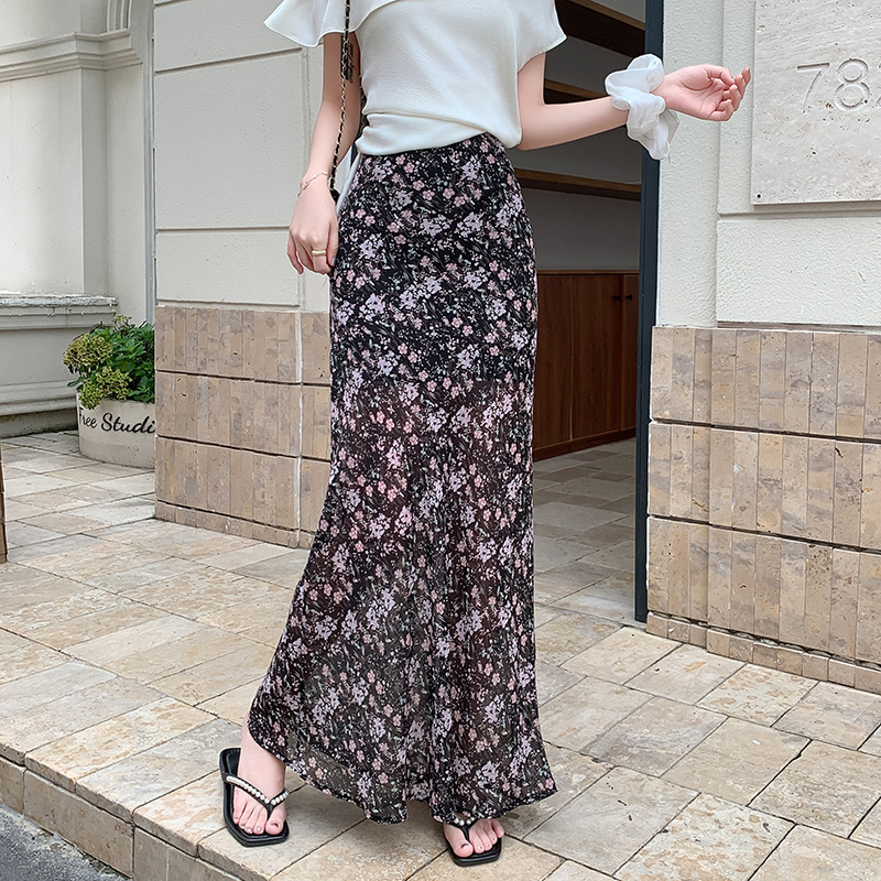 花柄ファッション 優美な花柄マキシスカート