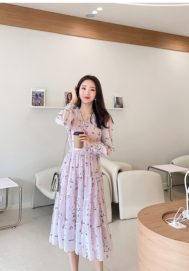 花柄ファッション ふんわり長袖花柄ティアードワンピース