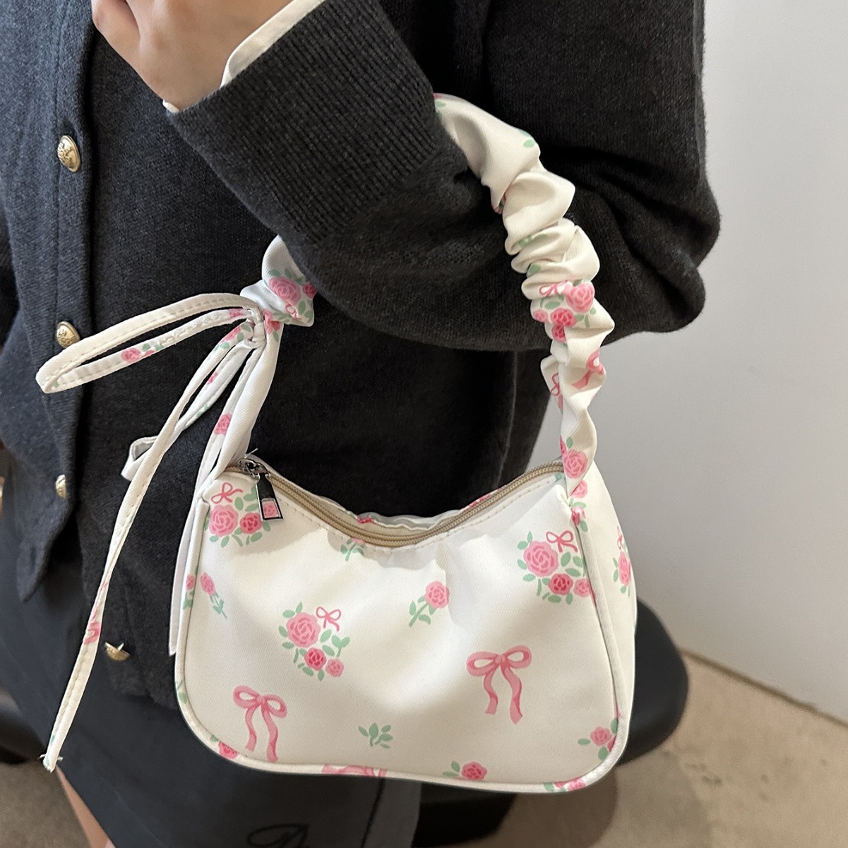花柄ファッション 薔薇とリボン柄 ミニショルダーバッグ