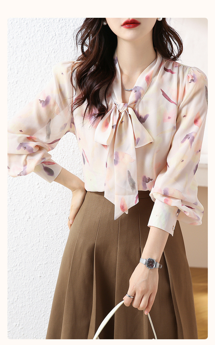 花柄ファッション 水彩画風 リボン付きブラウス