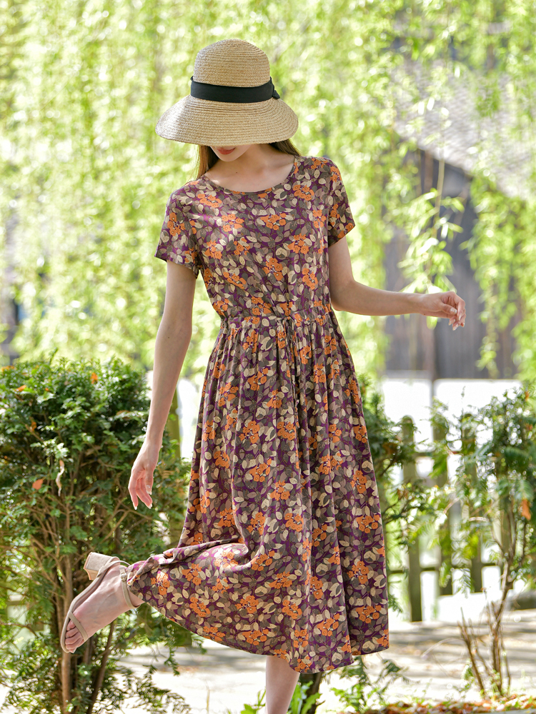 花柄ファッション 季節の花々 ミディ丈ギャザーワンピース