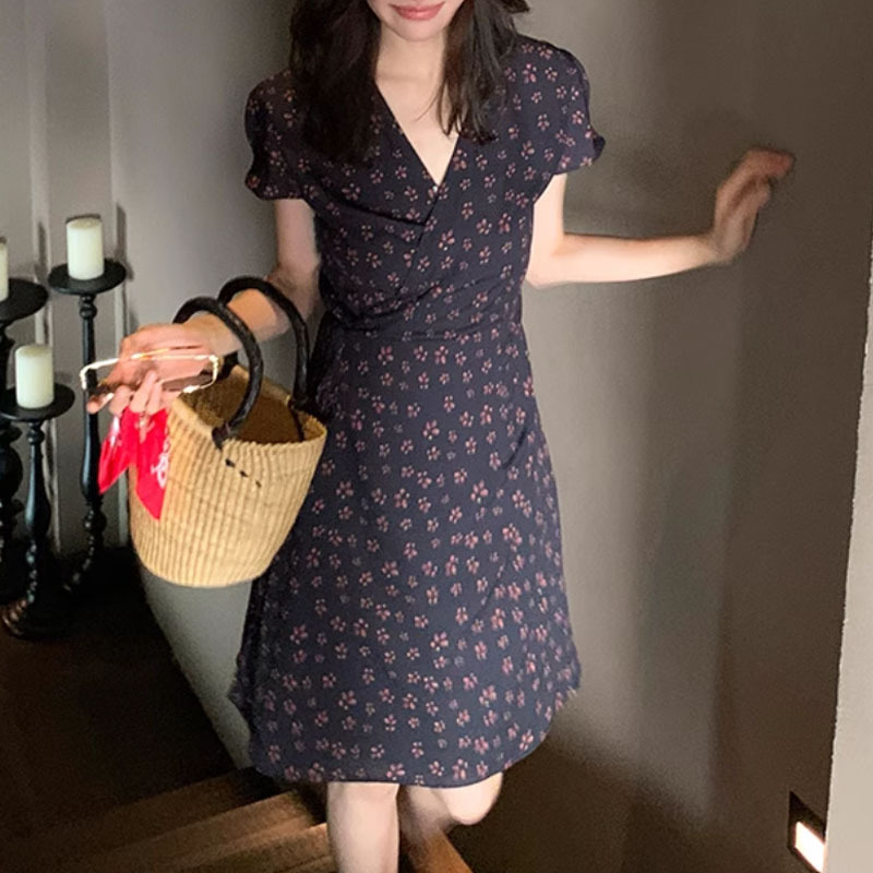 花柄ファッション 小花柄ラップワンピース