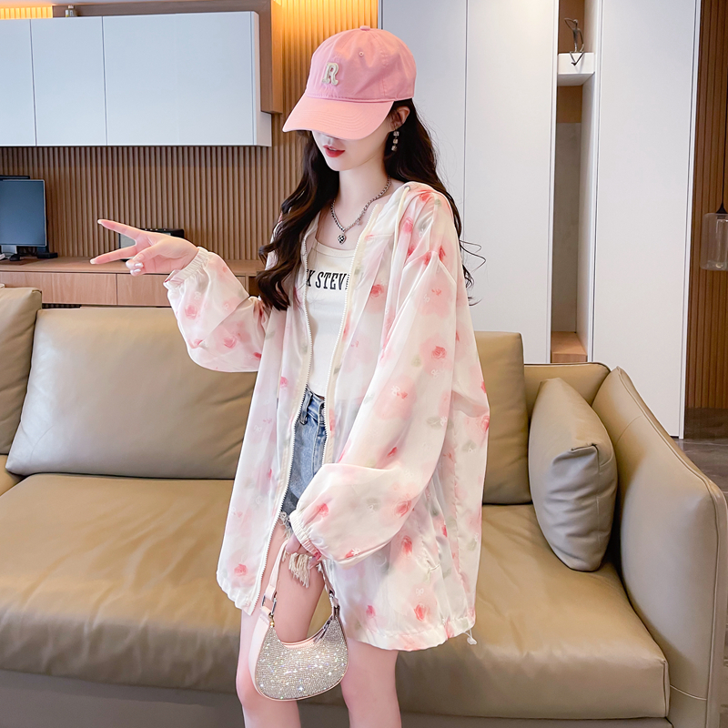 花柄ファッション 透け感あるシフォン花柄ブルゾン