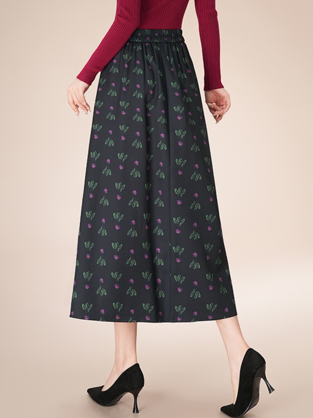 花柄ファッション 小花模様ミモレ丈スカート