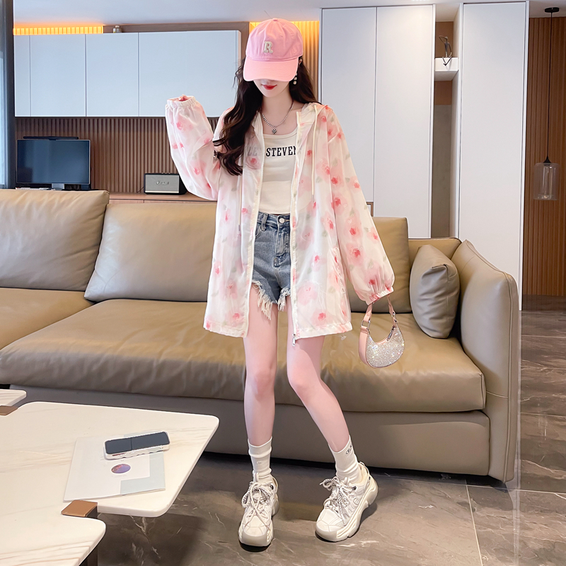花柄ファッション 透け感あるシフォン花柄ブルゾン