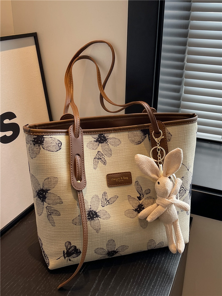 花柄ファッション 花模様キャンバストート