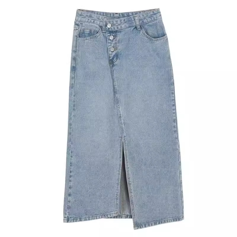 デニムファッション 前開きロングデニムスカート