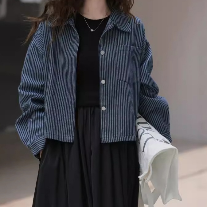 デニムファッション 縞模様のゆったりショート丈ジャケット