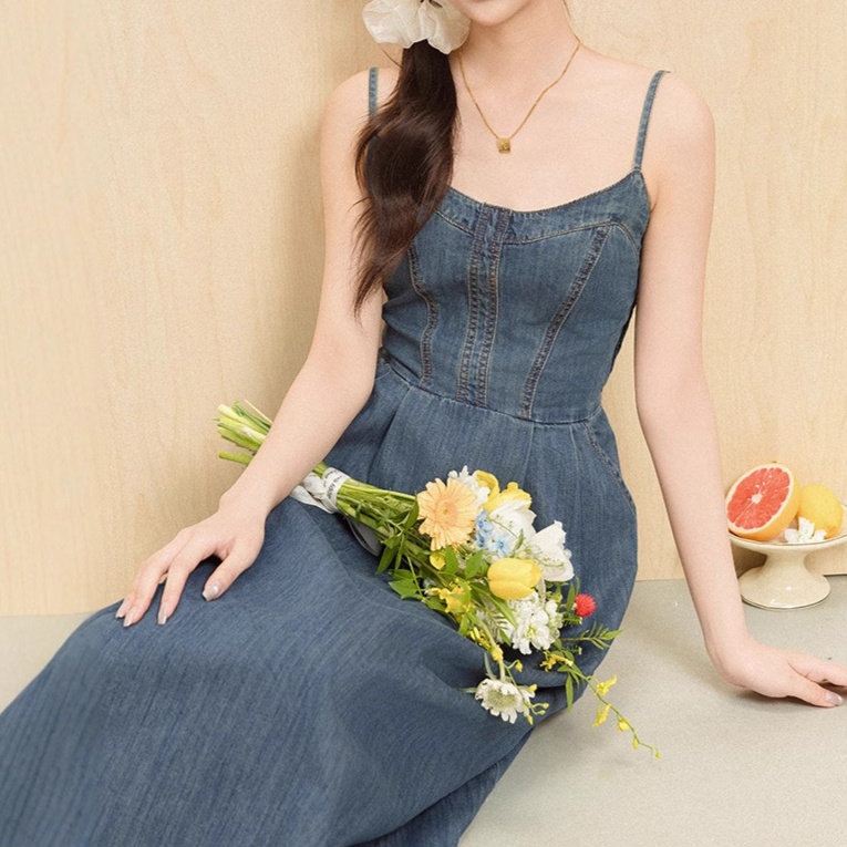 夏のデニムワンピース着こなし術！爽やか&おしゃれな最旬スタイル完全ガイド
