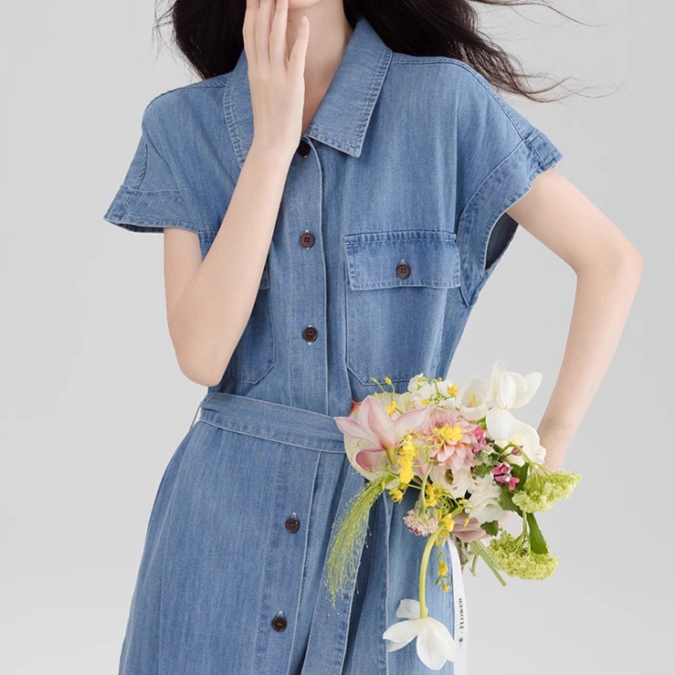 デニムワンピースとシャツの組み合わせ術！大人女性のこなれコーデ完全ガイド