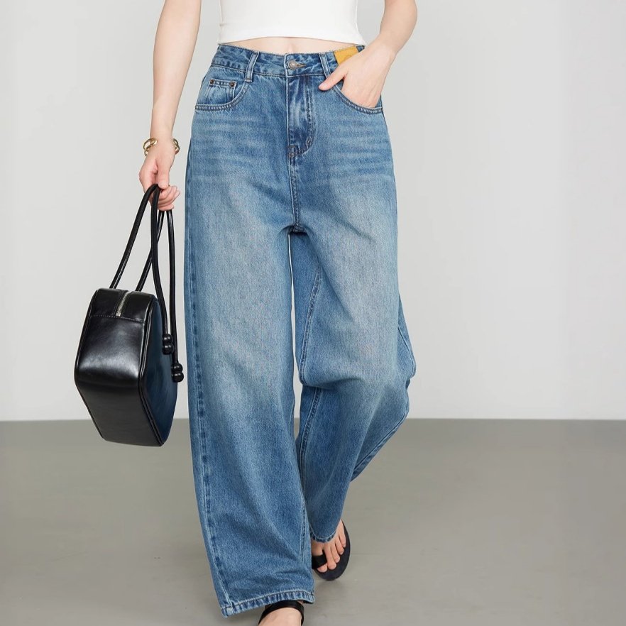 デニムファッション ゆったりワイドシルエットデニム