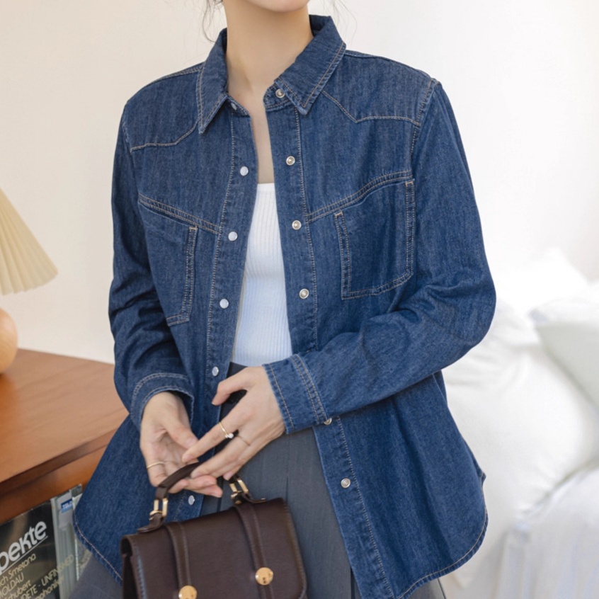 デニムファッション 上質感あふれる大人の定番デニムシャツ