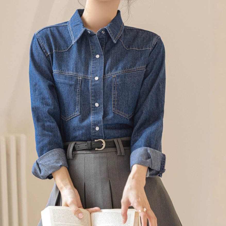 デニムファッション 上質感あふれる大人の定番デニムシャツ