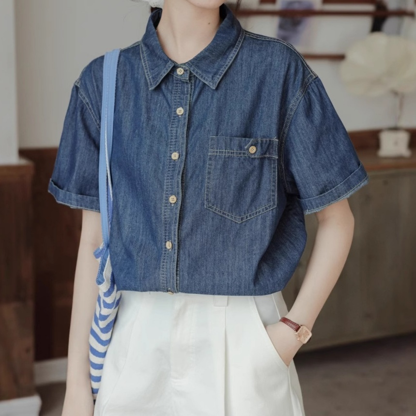 デニムファッション ゆったりシルエット半袖デニムシャツ