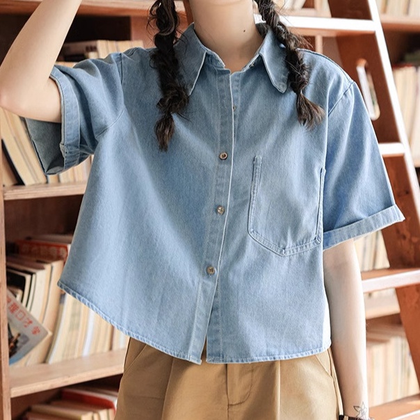 デニムファッション 涼しげな印象の半袖デニムシャツ
