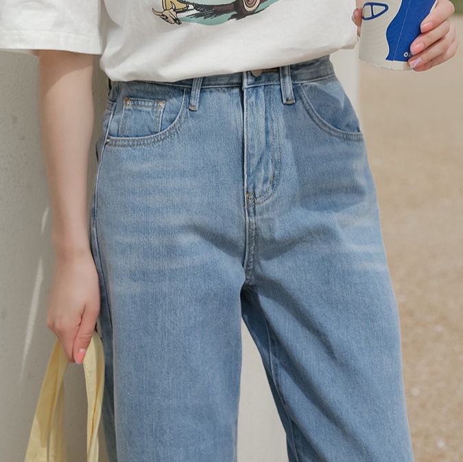 デニムファッション ゆったりストレートデニムパンツ