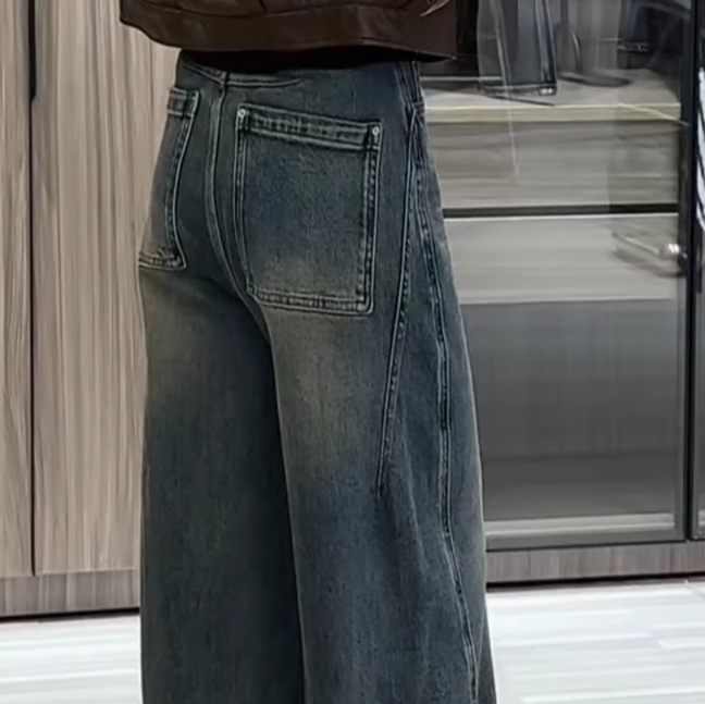 デニムファッション ゆったりワイドシルエットデニム