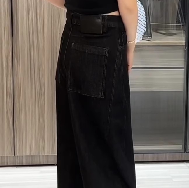 デニムファッション ゆったりワイドシルエットデニム