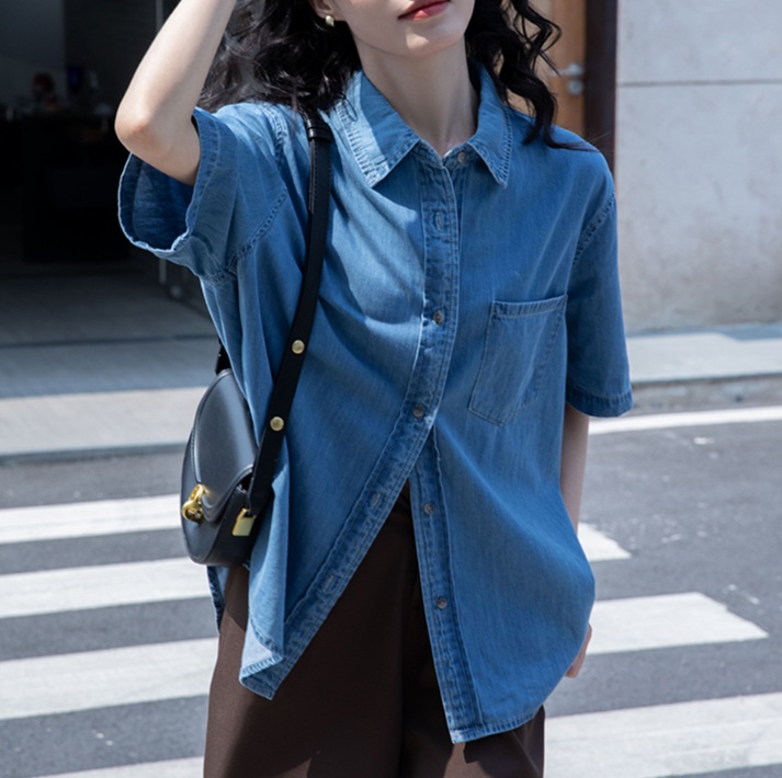 デニムファッション 半袖ゆったりデニムシャツ