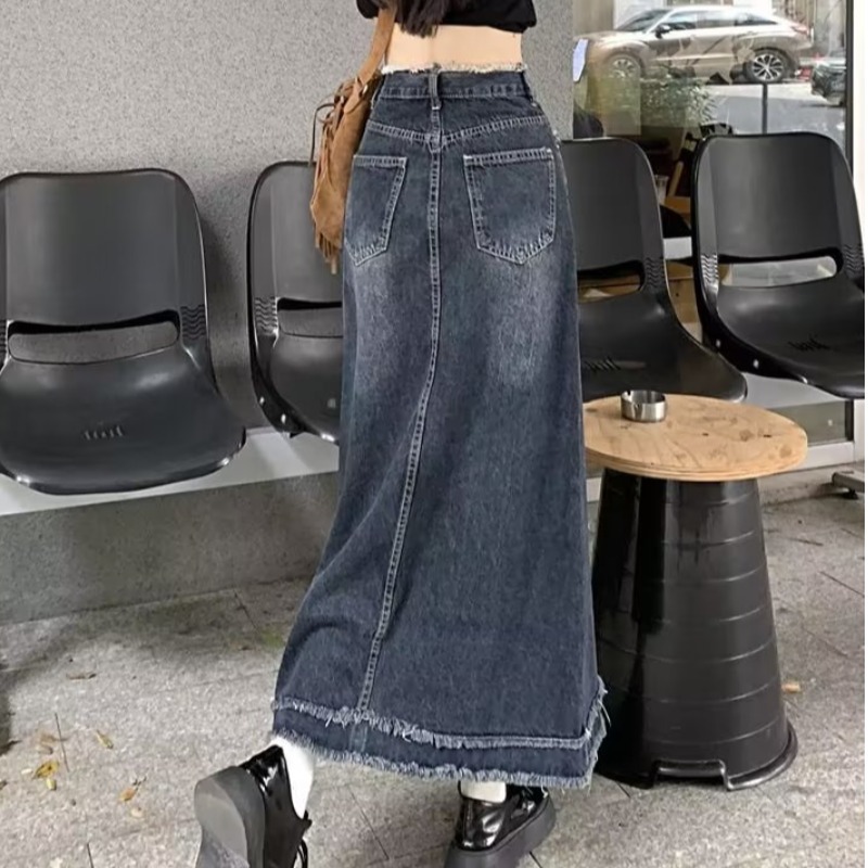 デニムファッション 裾フリンジ加工マキシスカート