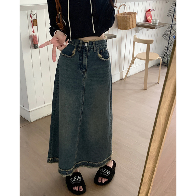 デニムファッション 裾フリンジ加工ロングデニムスカート
