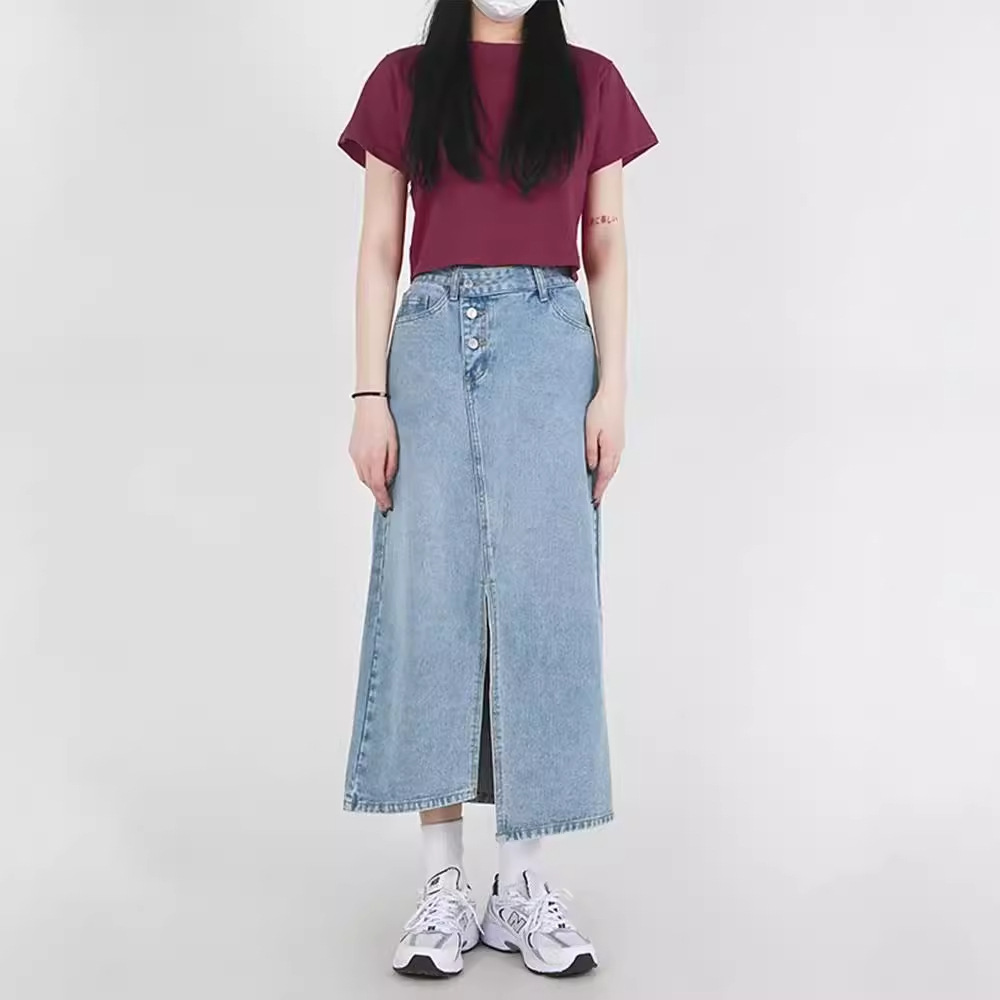 デニムファッション 前開きロングデニムスカート