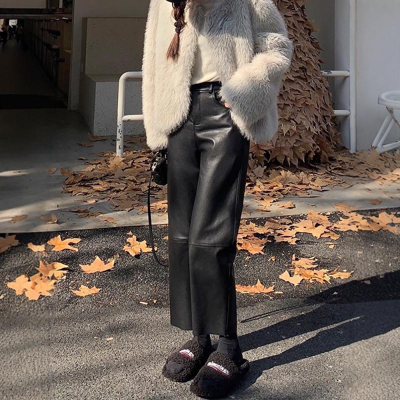レザーファッション 贅沢素材のワイドシルエット革パンツ