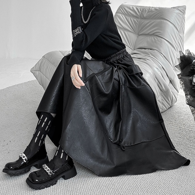 レザーファッション ティアードデザイン レザー ロングスカート