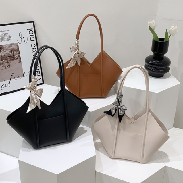 レザーファッション 上品トートバッグ