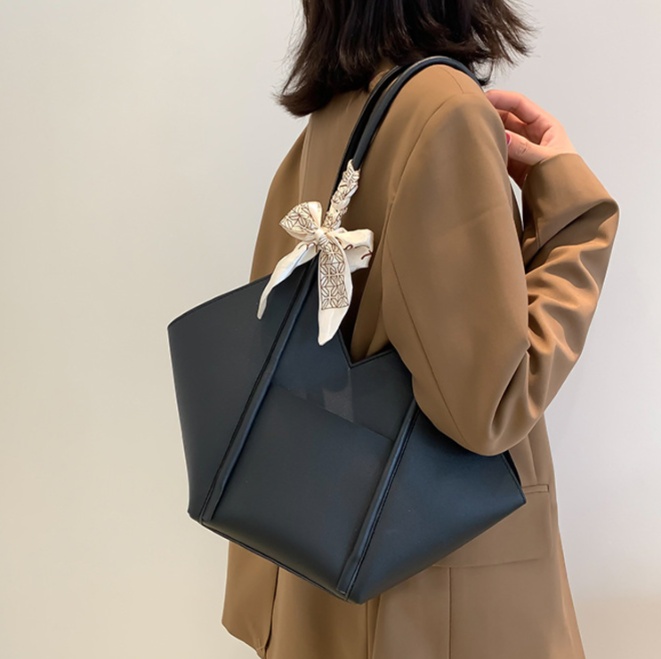 レザーファッション 上品トートバッグ