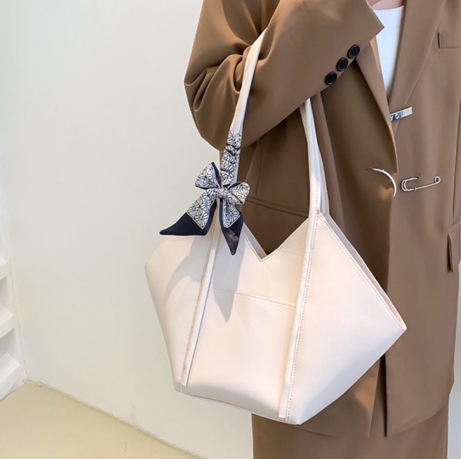 レザーファッション 上品トートバッグ