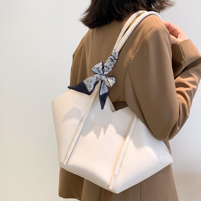 レザーファッション 上品トートバッグ