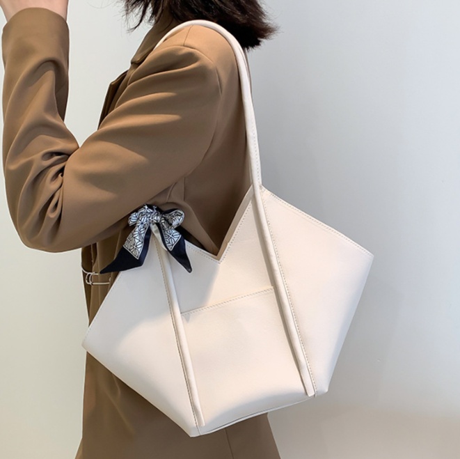 レザーファッション 上品トートバッグ