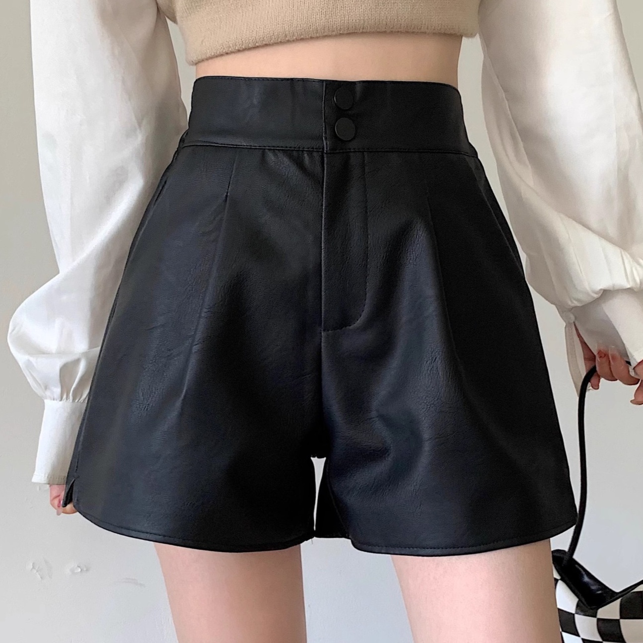 レザーファッション 上質シープスキン プリーツレザーショートパンツ