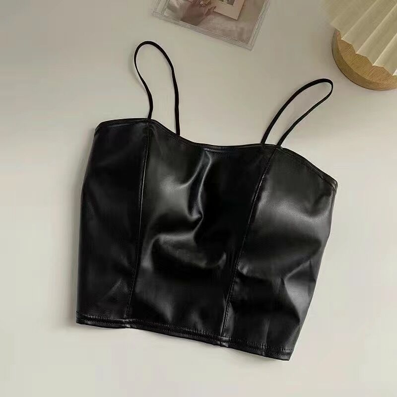 レザーファッション 光沢感あふれる合皮キャミソールトップス