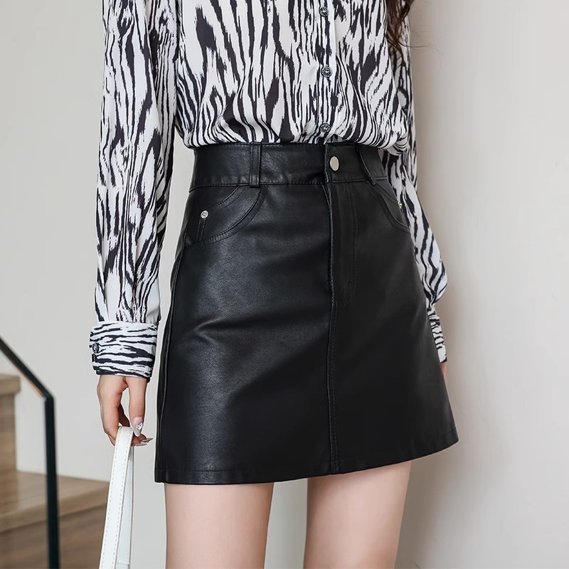 レザーファッション 上質シンプルデザイン ミニスカート