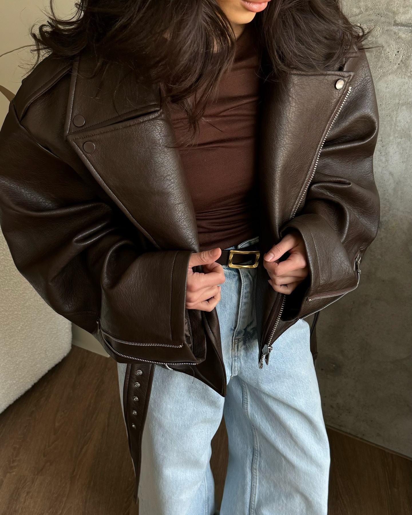 レザーファッション 大人の余裕溢れるオーバーサイズライダース