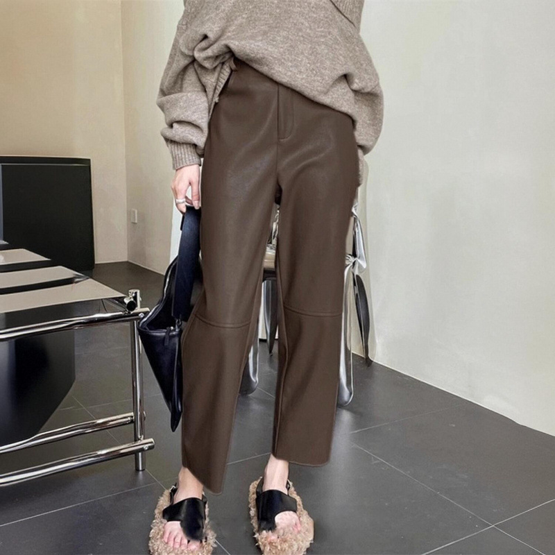 レザーファッション 贅沢素材のワイドシルエット革パンツ