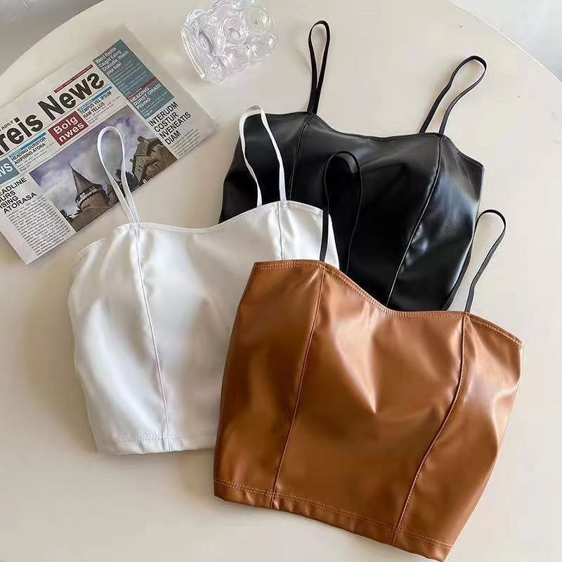 レザーファッション 光沢感あふれる合皮キャミソールトップス